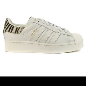 Adidas Women's Superstar Sneakers with pony hair. FV3458 Sz 7.5 US. Fit sz.8.